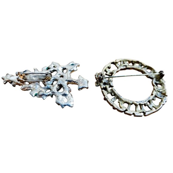 Christmas Tree and PEACE ON EARTH Wreath Pins 1950's Brooches Vintage Christmas - Picture 2 of 6
